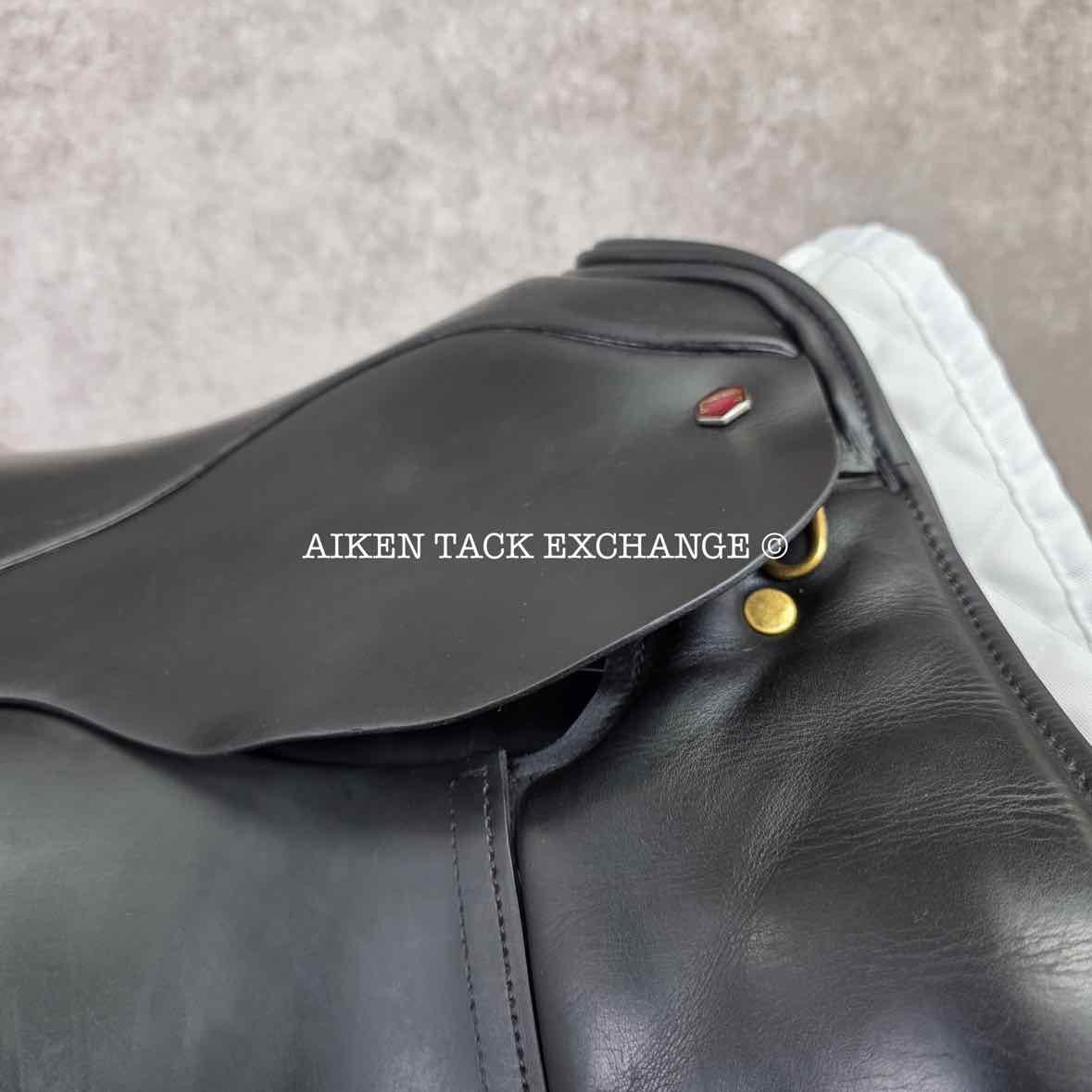 Albion SLK Dressage Saddle, 18" Seat, Wide Tree, Wool Flocked Panels