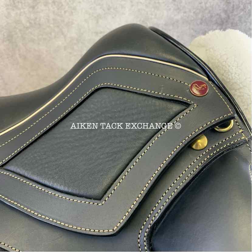 2022 MaxFlex Melina Pro Monoflap Dressage Saddle, 17.5" Seat, Flex Tree - Adjustable (Custom Gullet), Wool Flocked Pony Panels