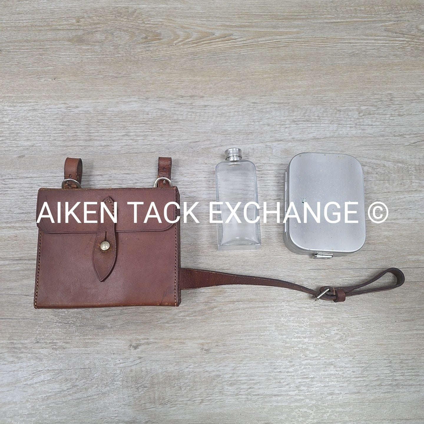 Ladies Sandwich Case with Tin and Flask