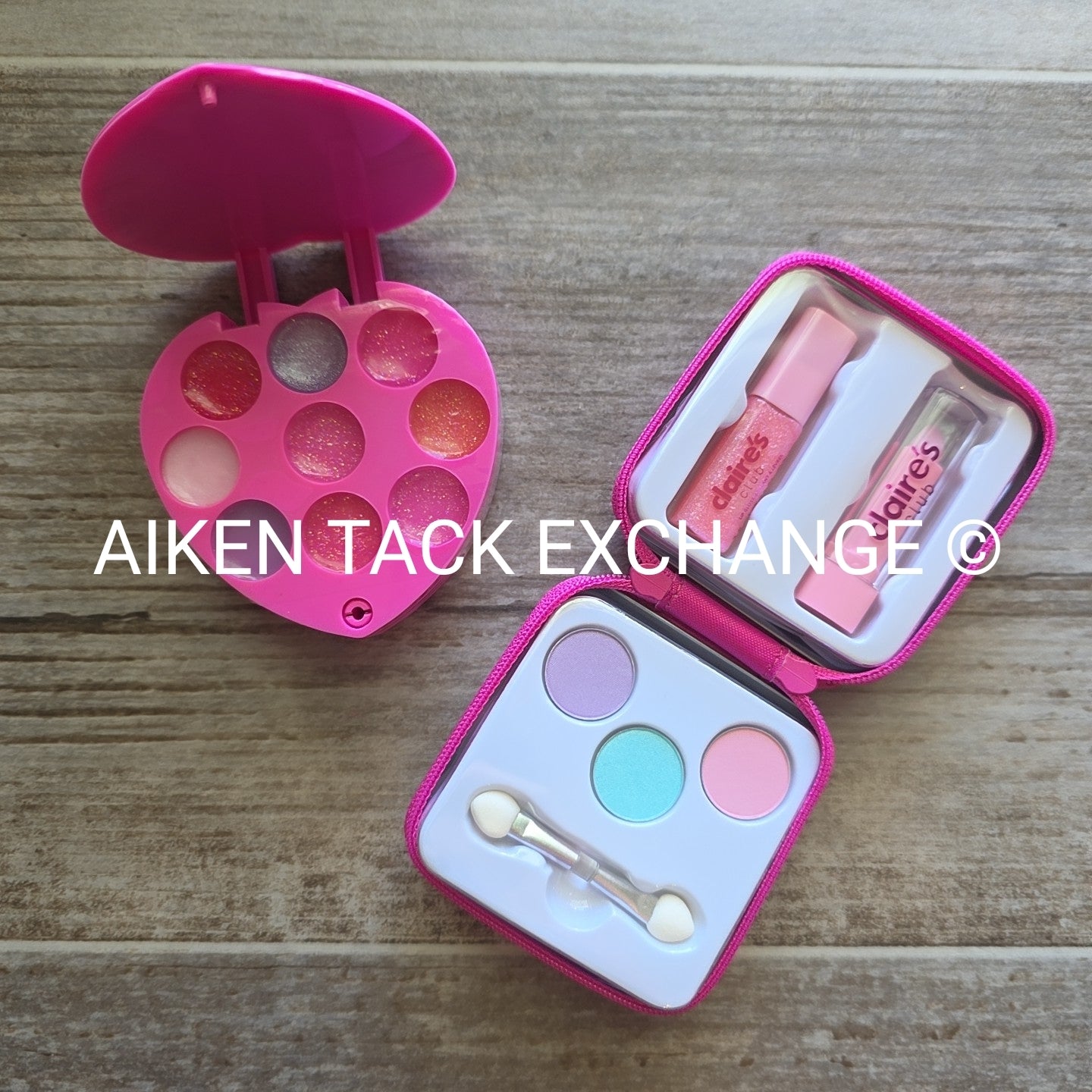 Claire's Beauty Set - 2 Small Makeup Palettes