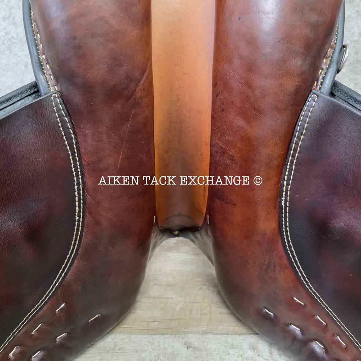 Stubben Tristan Dressage Saddle, 18" Seat, 31.5cm Tree - Medium Wide, Wool Flocked Panels