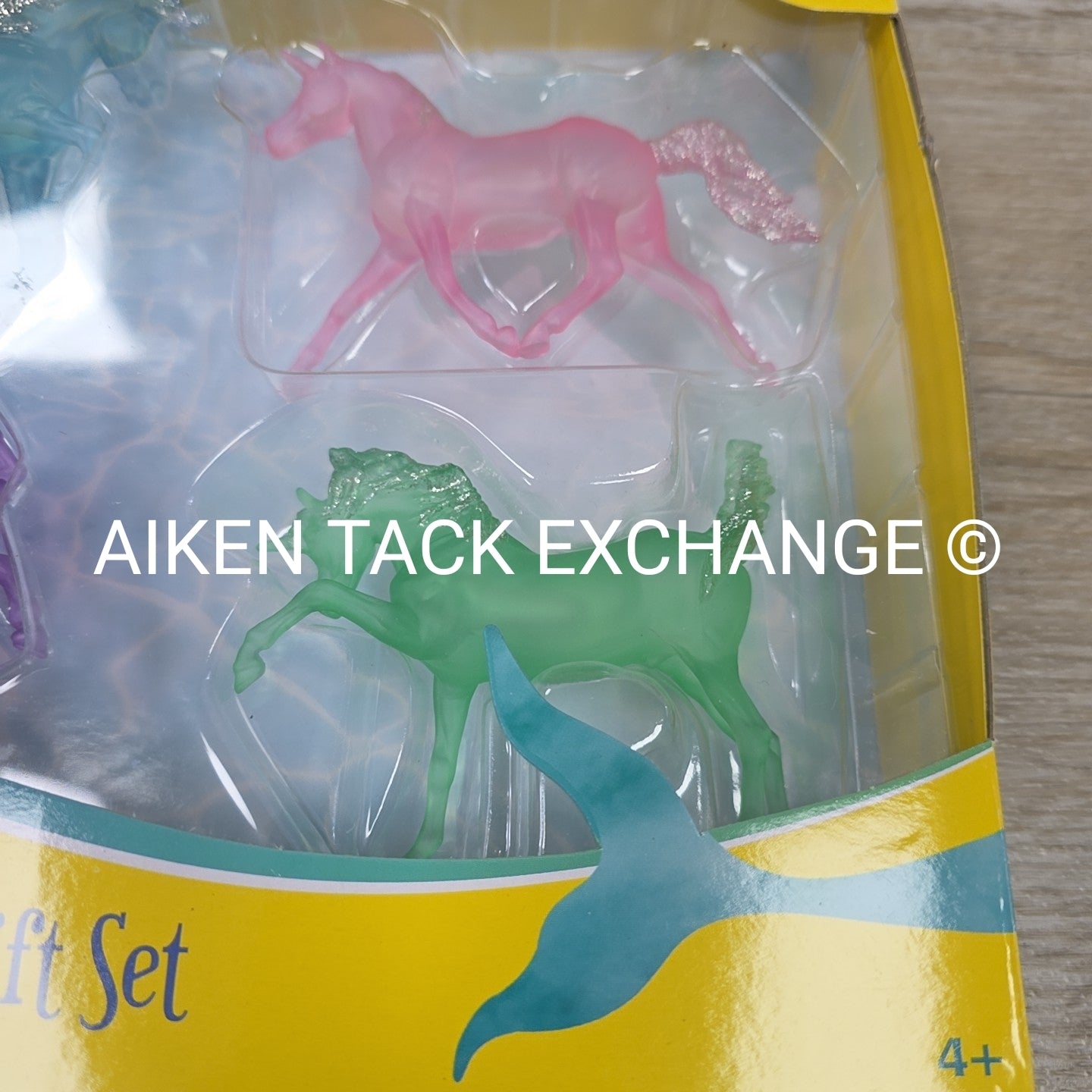 Breyer Gems of the Ocean Gift Set