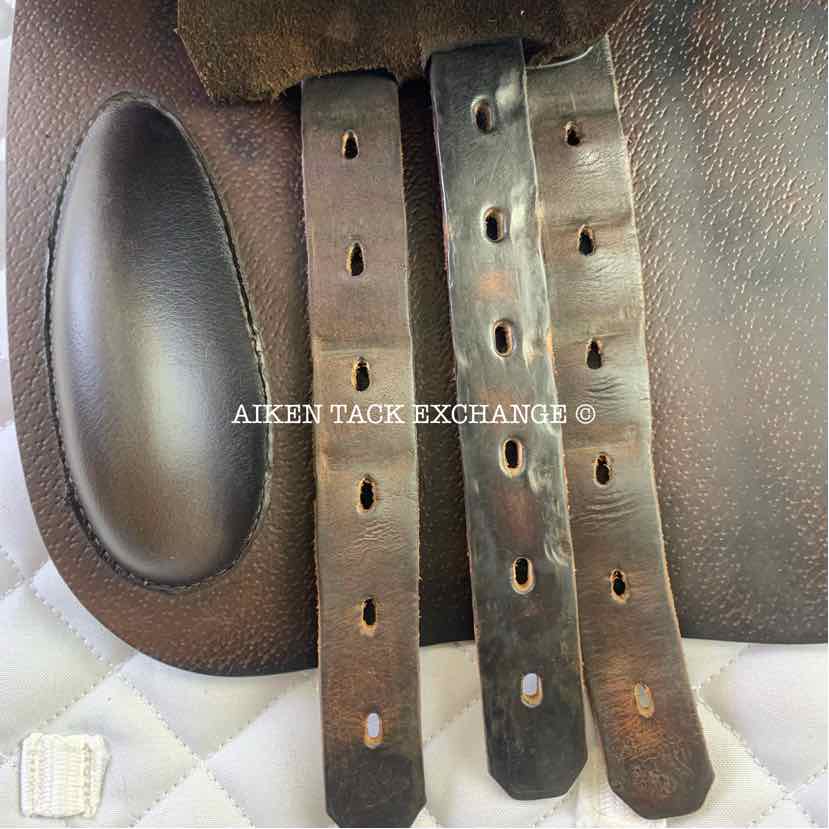 **SOLD** 2020 Prestige Versailles Close Contact Jump Saddle, 16" Seat, 34 Tree - M/MW, Wool Flocked Panels