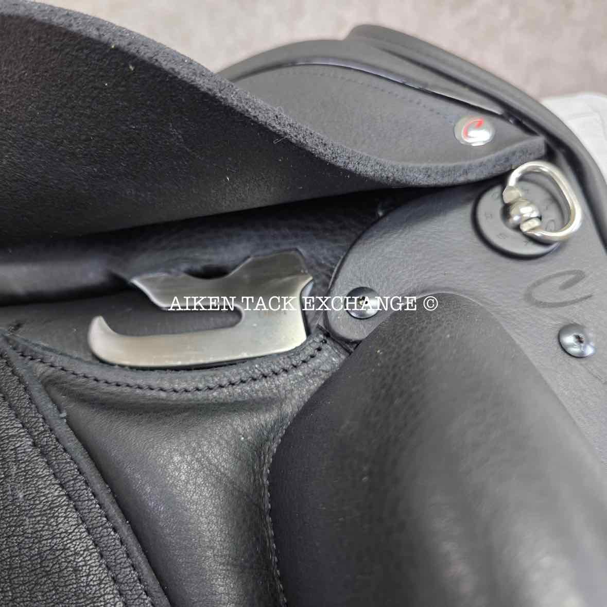 2025 Custom Saddlery Wolfgang Constanze 2 Monoflap Dressage Saddle, 17.5" Seat, Adjustable Tree, Wool Flocked Panels