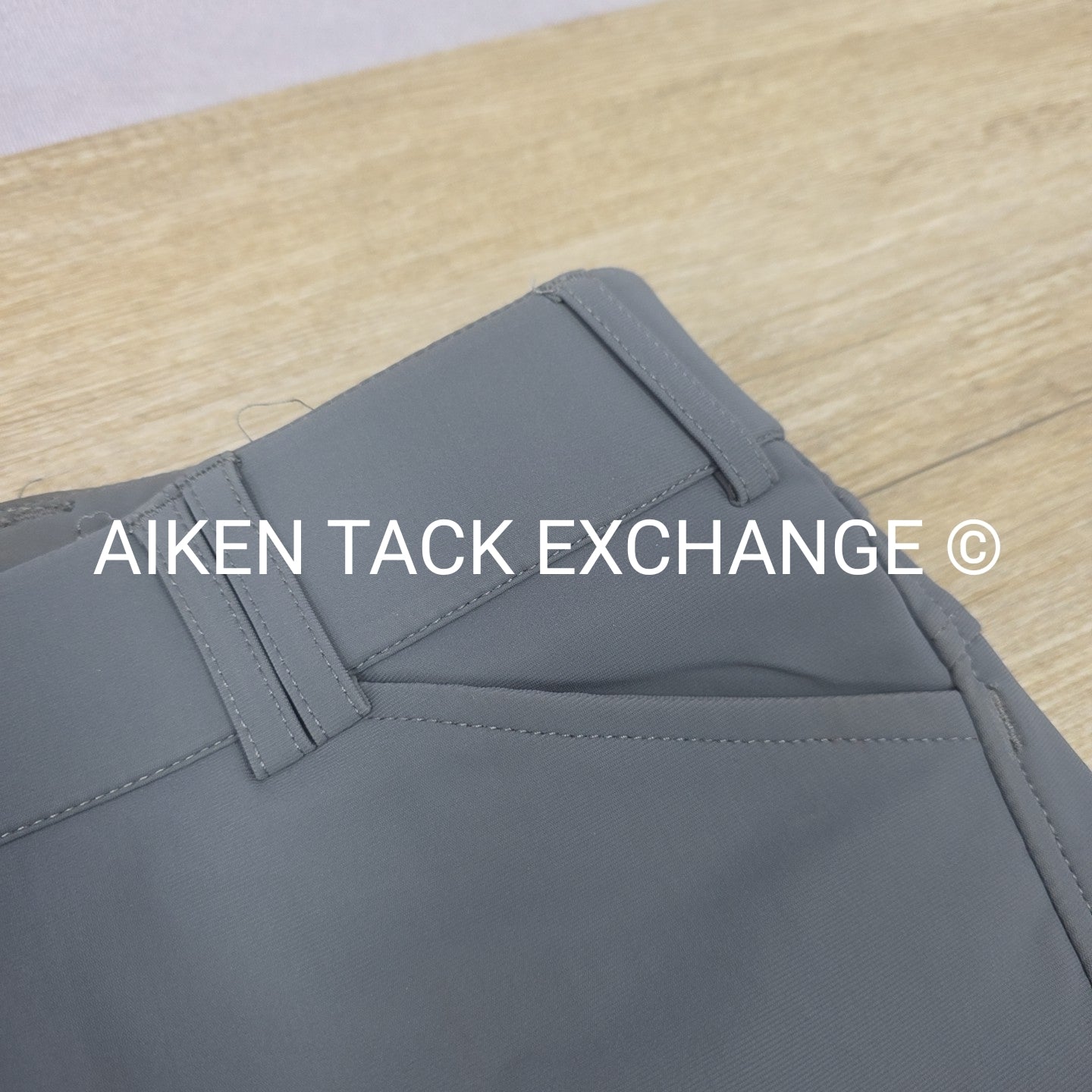 Ariat Tri Factor Silicone Grip Knee Patch Breeches, Size 34R