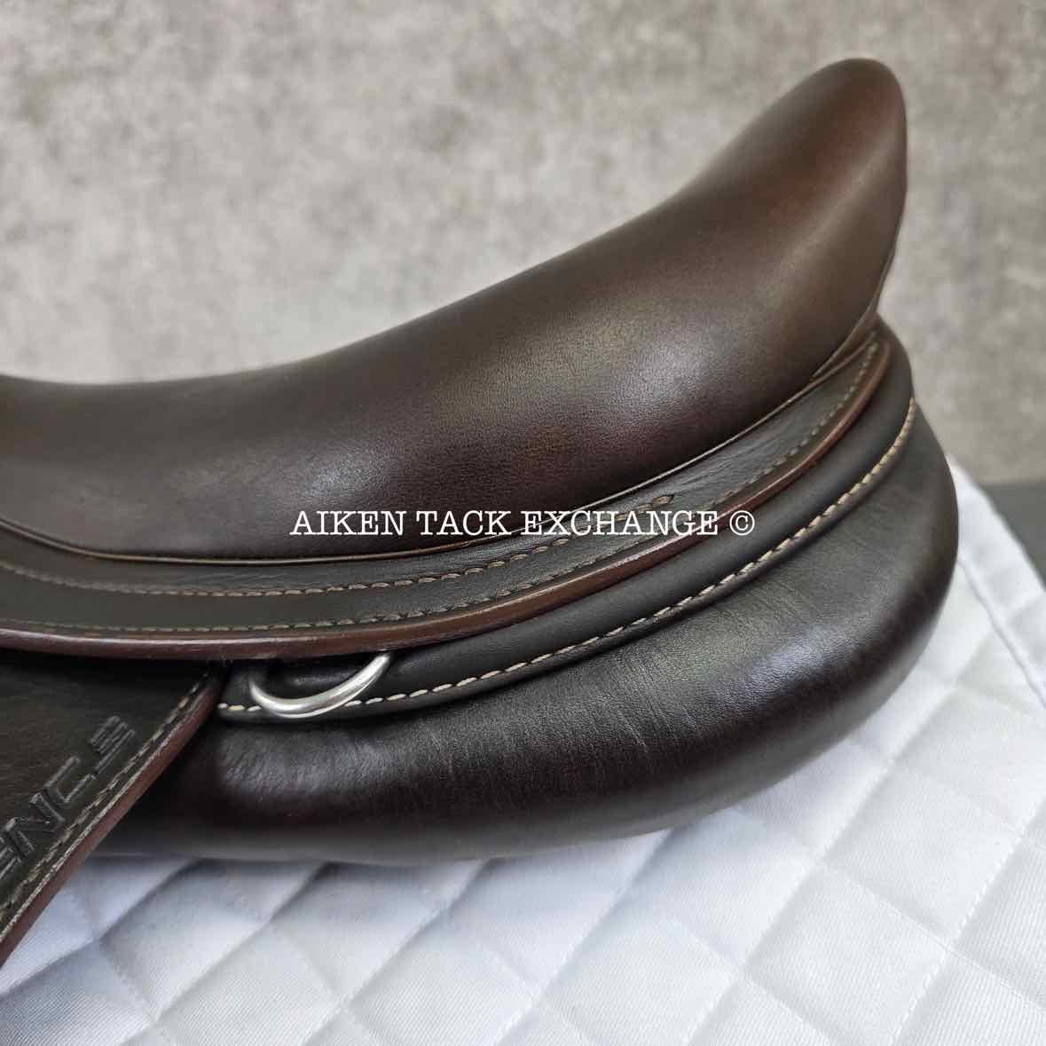 **SOLD** 2016 Prestige X-Perience Close Contact Jump Saddle, 17" Seat, 33 Tree - Medium, Wool Flocked Panels