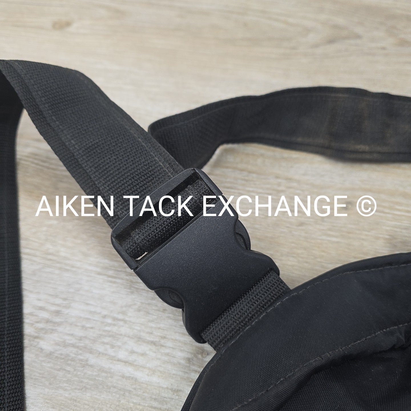 Tuck-M-In Hanging Bridle Bag