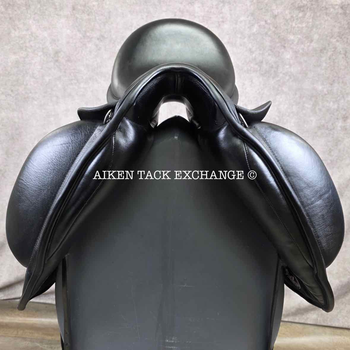 2020 Custom Saddlery Icon Flight Monoflap Dressage Saddle, 17" Seat, Adjustable Tree, Wool Flocked Panels