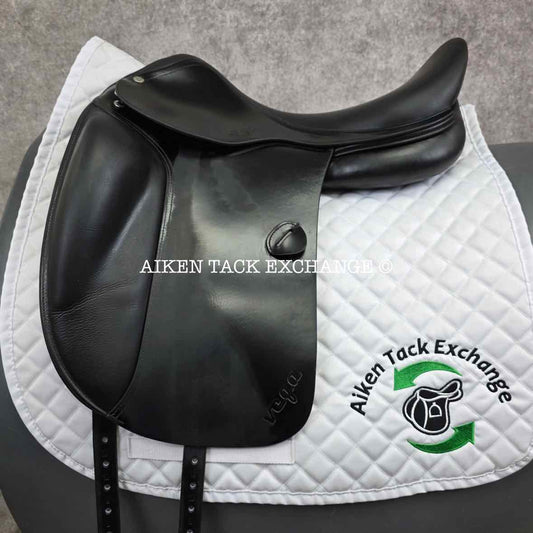 2008 Amerigo Vega Dressage Saddle, 18" Seat, M/MW Tree, Wool Flocked Panels