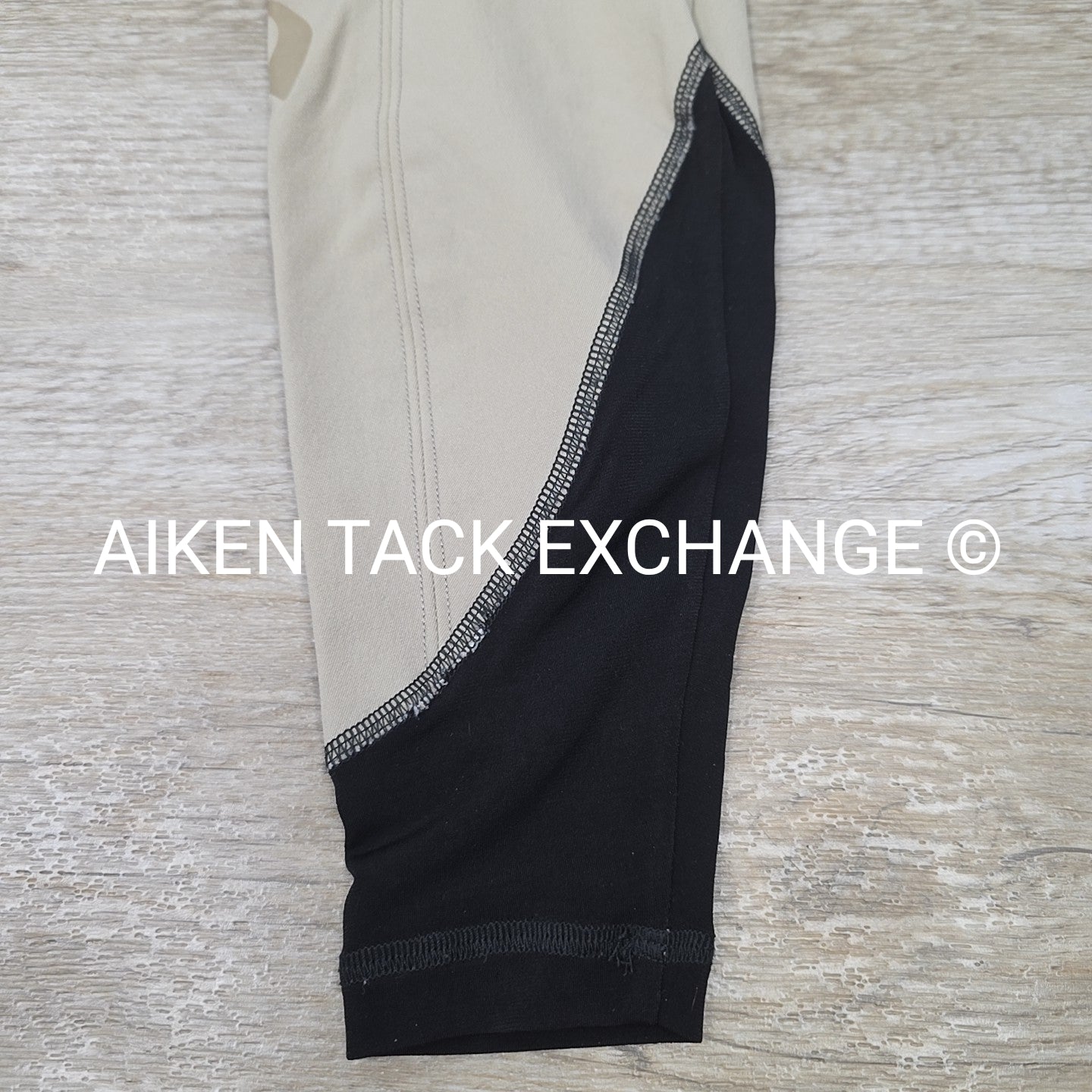 Struck Silicone Grip Knee Patch, Size 24