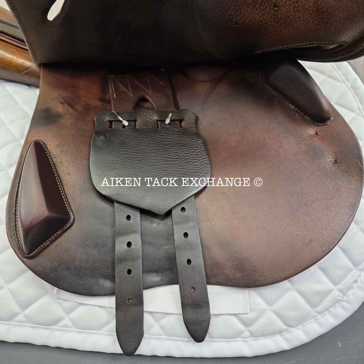 **SOLD** 2013 Meyer Act 1 Close Contact Jump Saddle, 18" Seat, Medium Tree, Foam Panels