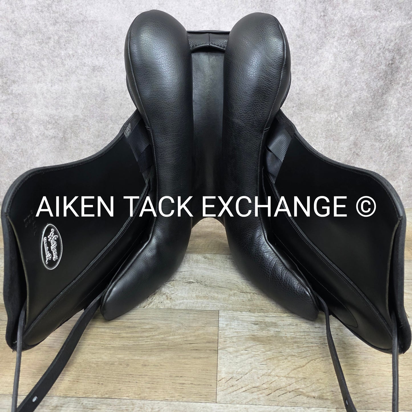 2023 Custom Saddlery Wolfgang Gemini R Monoflap Dressage Saddle, 18" Seat, Adjustable Tree, Wool Flocked Panels