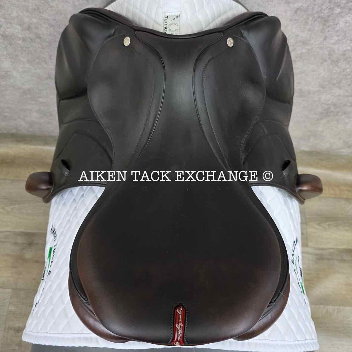 **SOLD** 2017 Equipe Synergy Monoflap Jump Saddle, 17.5" Seat, Medium Wide Tree, Foam Panels