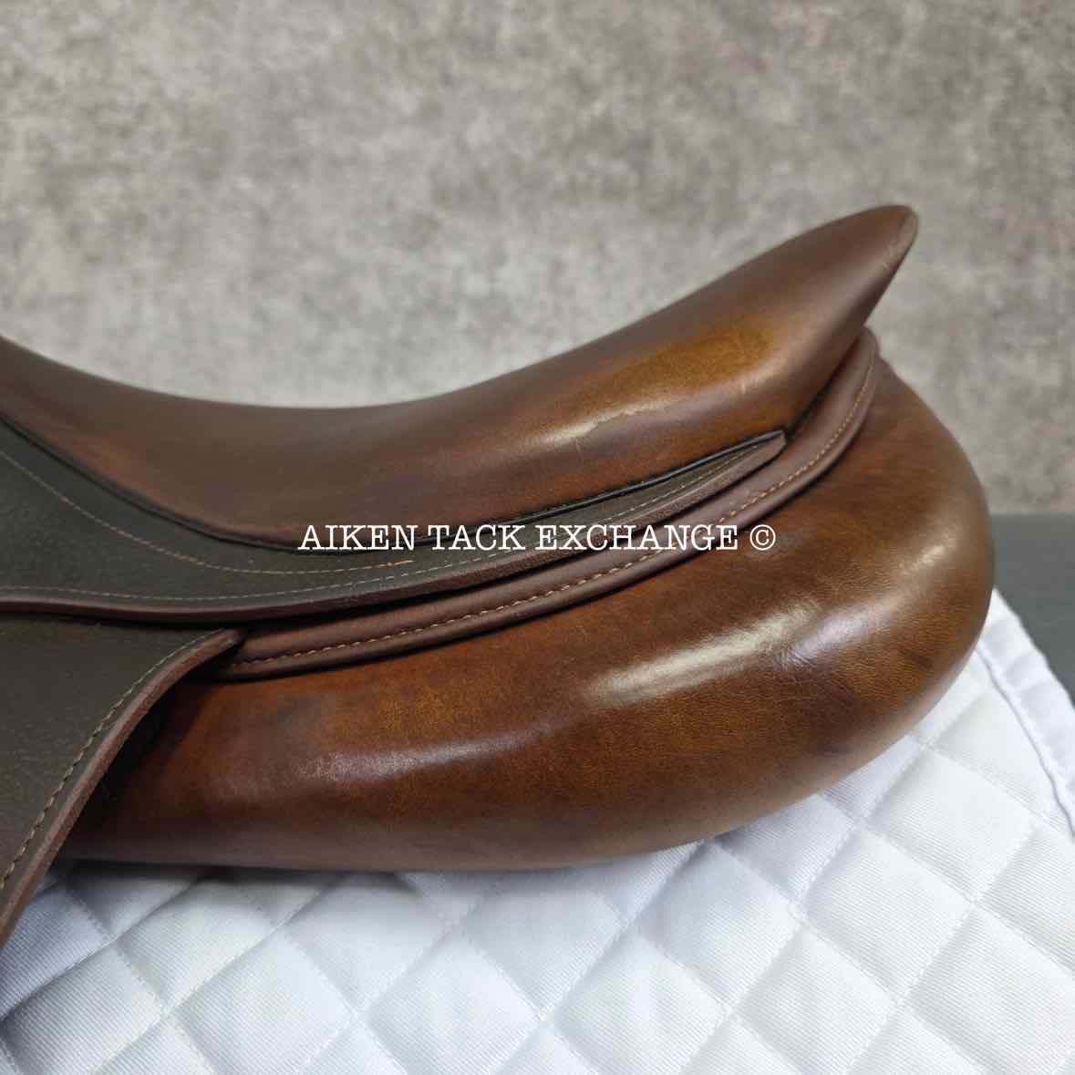 2015 Meyer Act 1 Close Contact Jump Saddle, 17.5" Seat, Medium Tree, Foam Panels