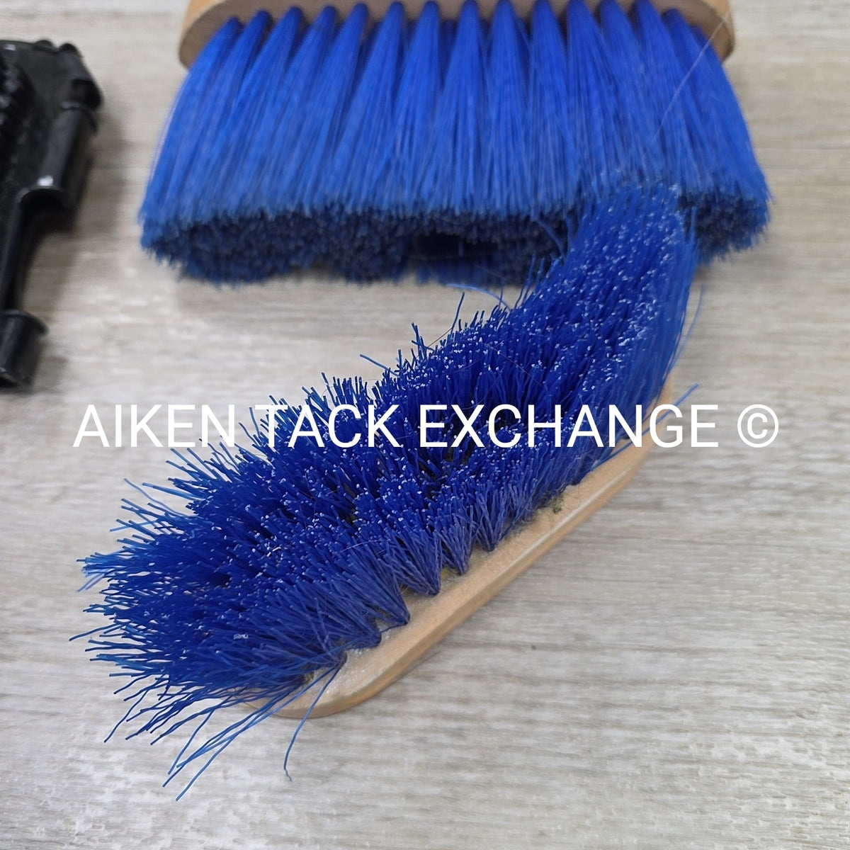 BARGAIN BUNDLE: 3 Brushes & 2 Curry Combs