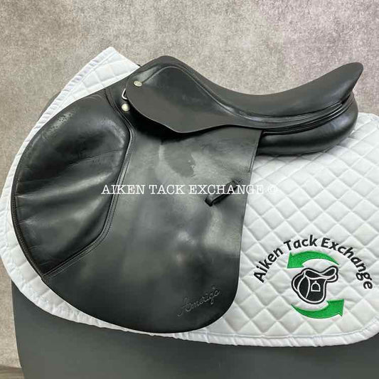 **SOLD** 2002 Amerigo DJ Close Contact Jump Saddle, 16.5" Seat, Medium Tree, Wool Flocked Panels
