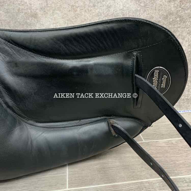 **SOLD** 2016 Custom Saddlery Signature Steffen's Advantage Monoflap Dressage Saddle, 17" Seat, Adjustable Tree, Wool Flocked Panels