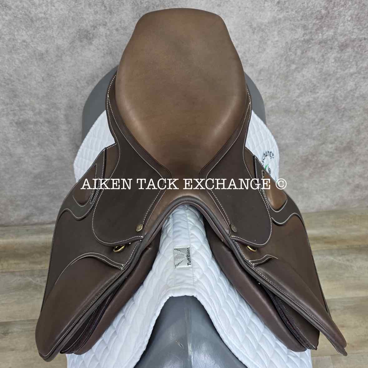 HDR - Henri de Rivel Evolution IGP Close Contact Jump Saddle, 18" Seat, Adjustable Tree - Changeable Gullet, Foam Panels