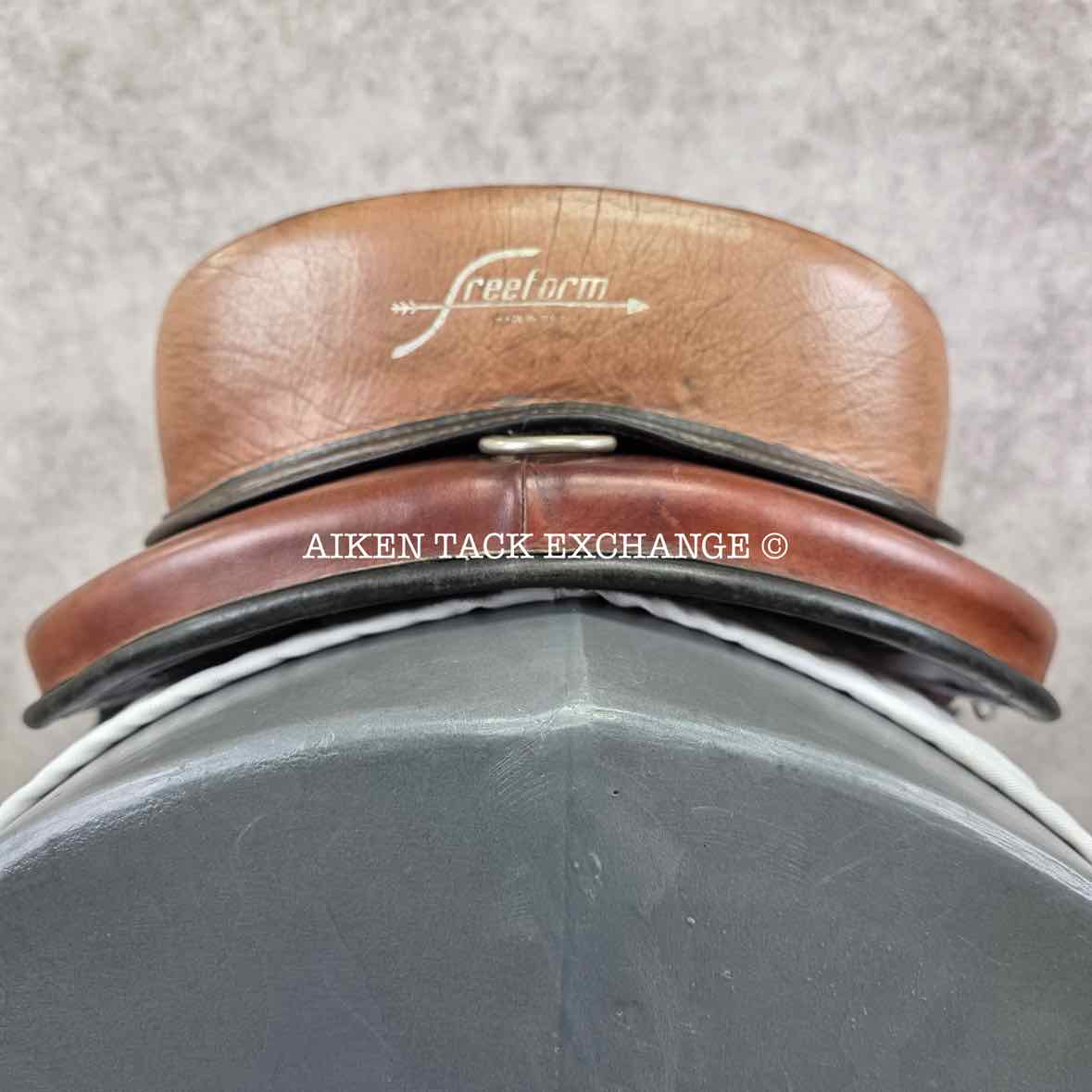 Freeform Lightweight Treeless Endurance Saddle, 17" Seat