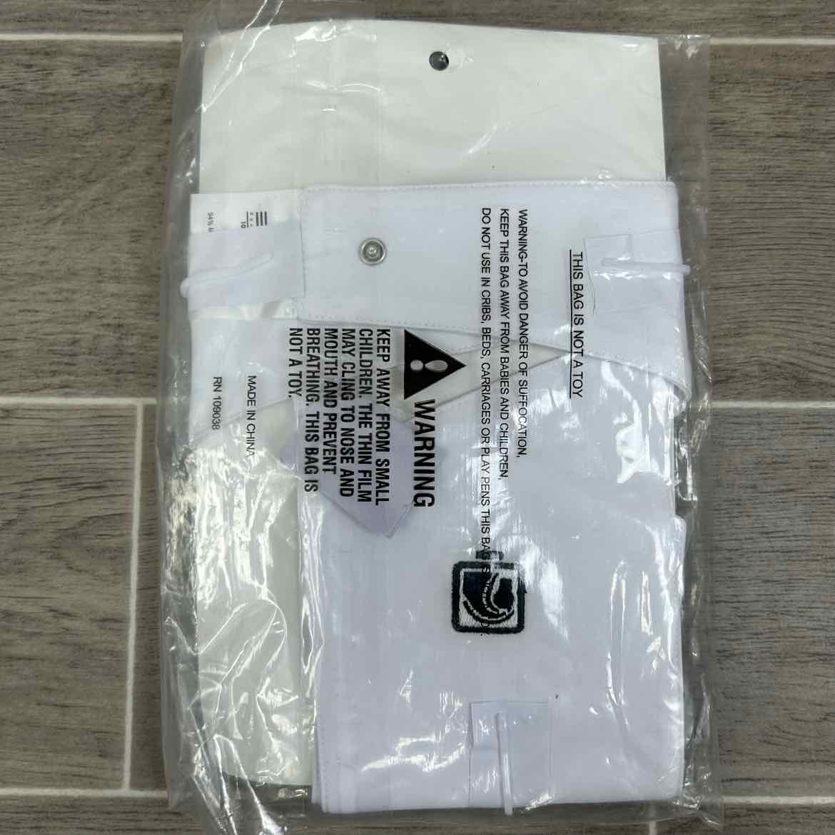 Romfh Pre Tied Stock Tie, White, One Size, Brand New