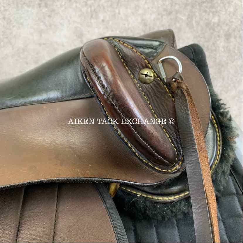 **SOLD** Unknown Brand Endurance Saddle, 17.5" Seat, Auto-Adjusting Tree with Flex Panels