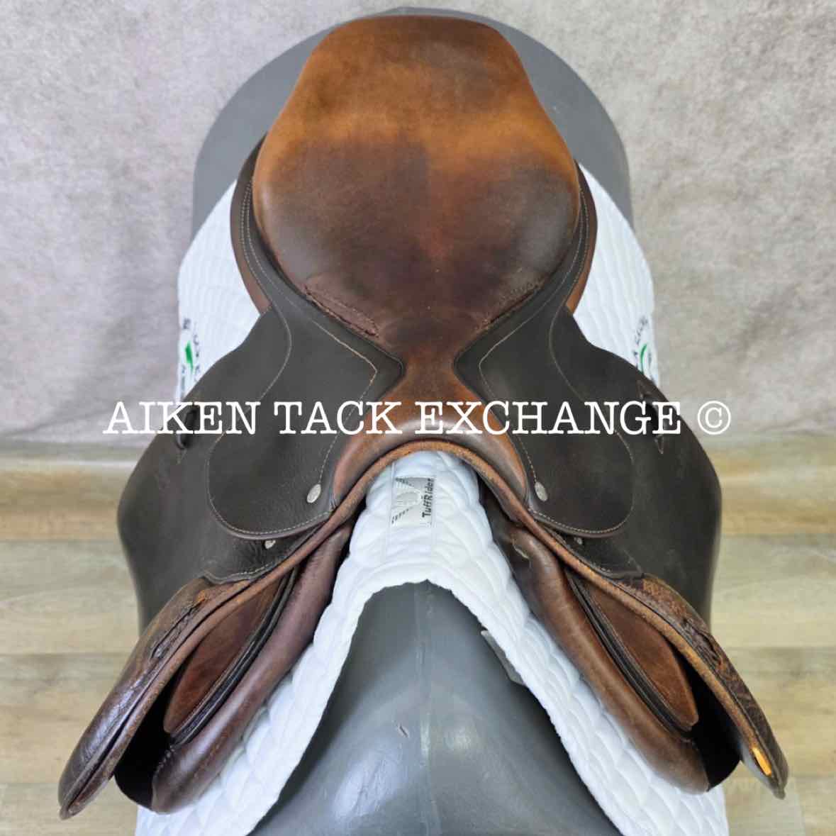 2010 CWD SE01 Close Contact Jump Saddle, 17" Seat, 3L Flap, Medium Wide Tree, Foam Panels