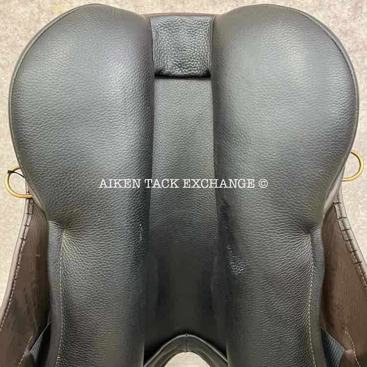 **SOLD** 2012 Jeffries Flyover Monoflap Jump Saddle, 18" Seat, Wide Tree, Wool Flocked Panels