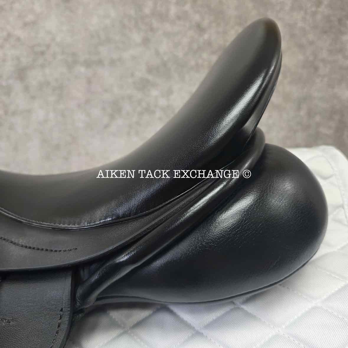 2018 County Inspiration Dressage Saddle, 17.5" Seat, Medium Narrow Tree, Wool Flocked Panels