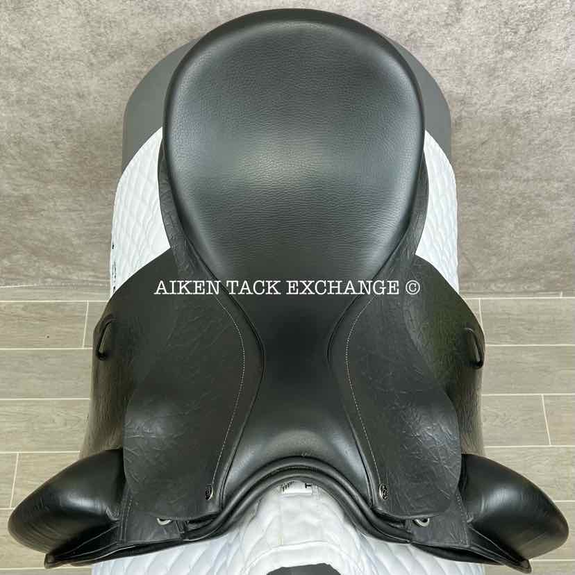 2011 County Fusion Dressage Saddle, 18" Seat, Medium Tree, Wool Flocked Panels