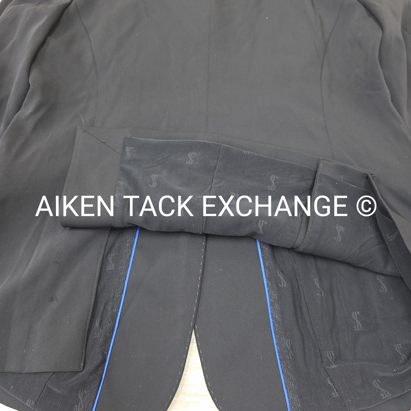 Tredstep Symphony Classic Show Coat, Size 6