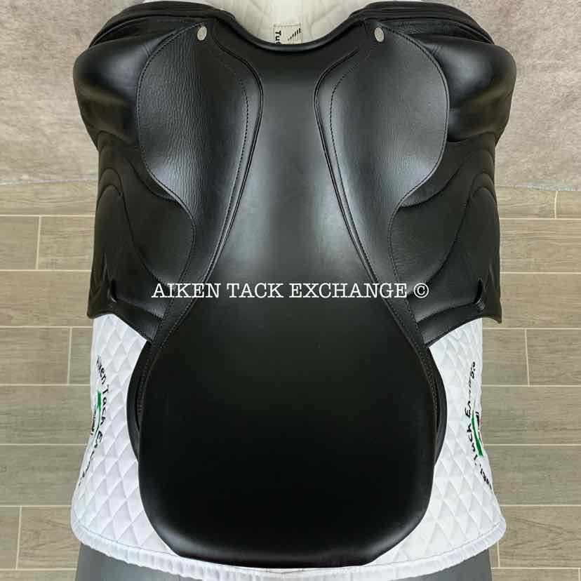 **SOLD** 2014 Antares Cadence Monoflap Dressage Saddle, 17.5" Seat, 1N Flap - Short, Medium Wide Tree, Foam Panels, Buffalo Leather