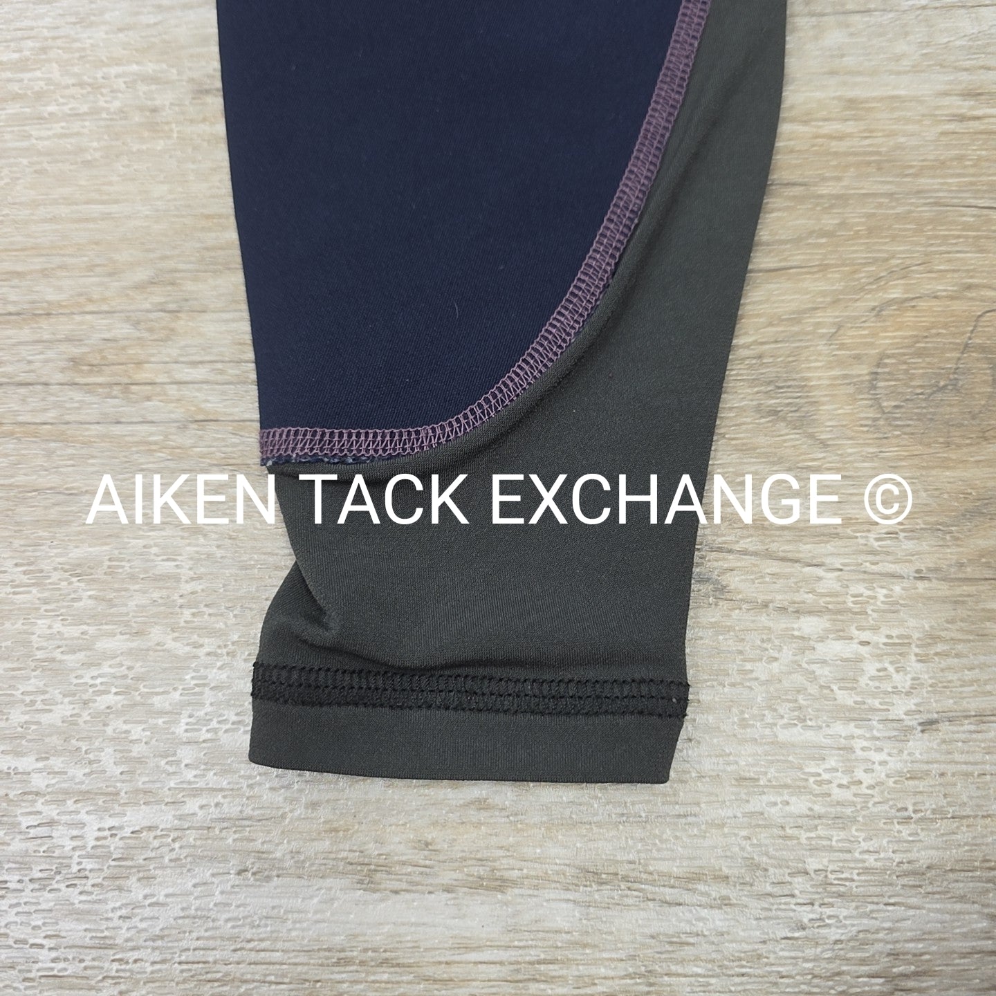 Struck Silicone Grip Knee Patch, Size 24