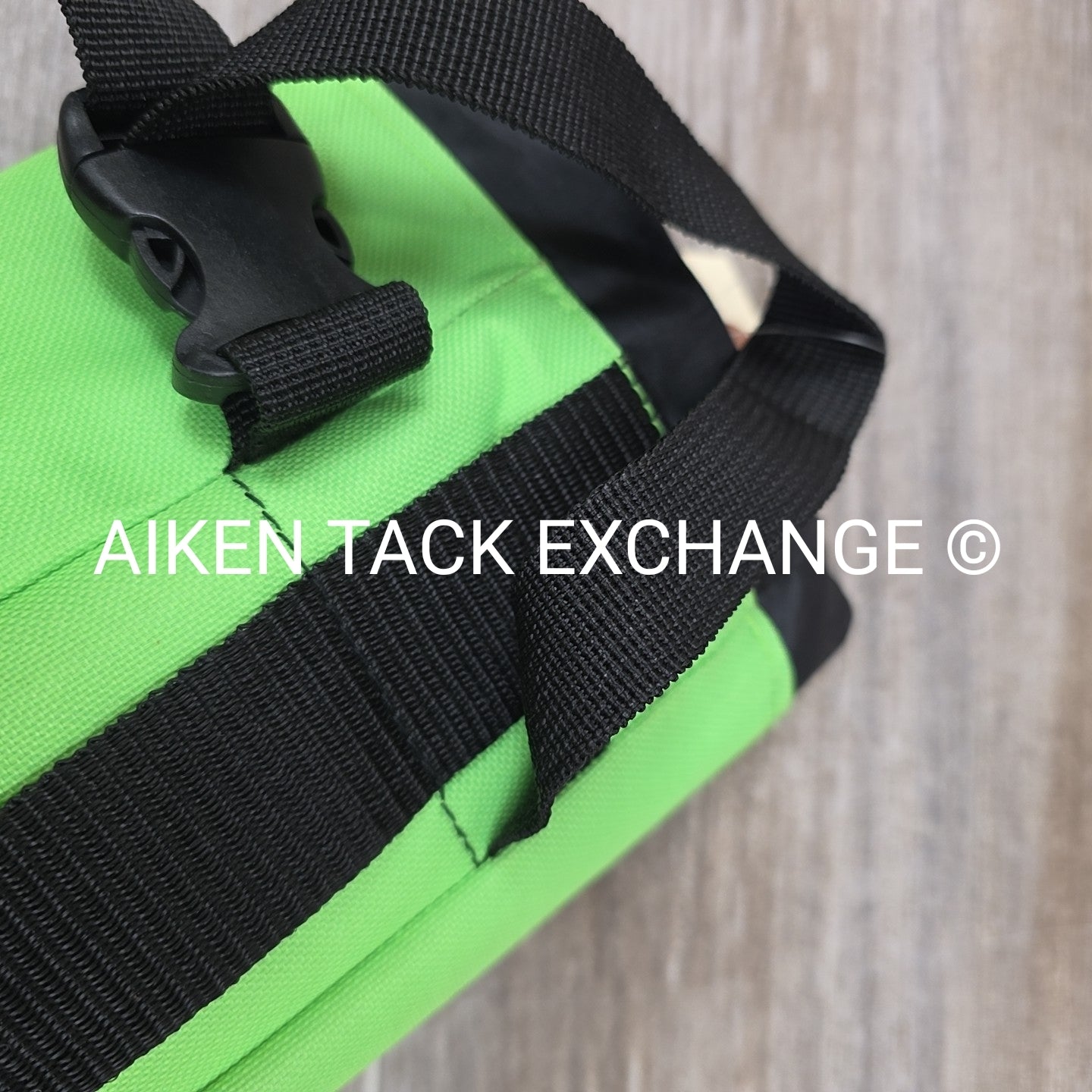 Showman Nylon Insulated Bottle Carrier with Pocket