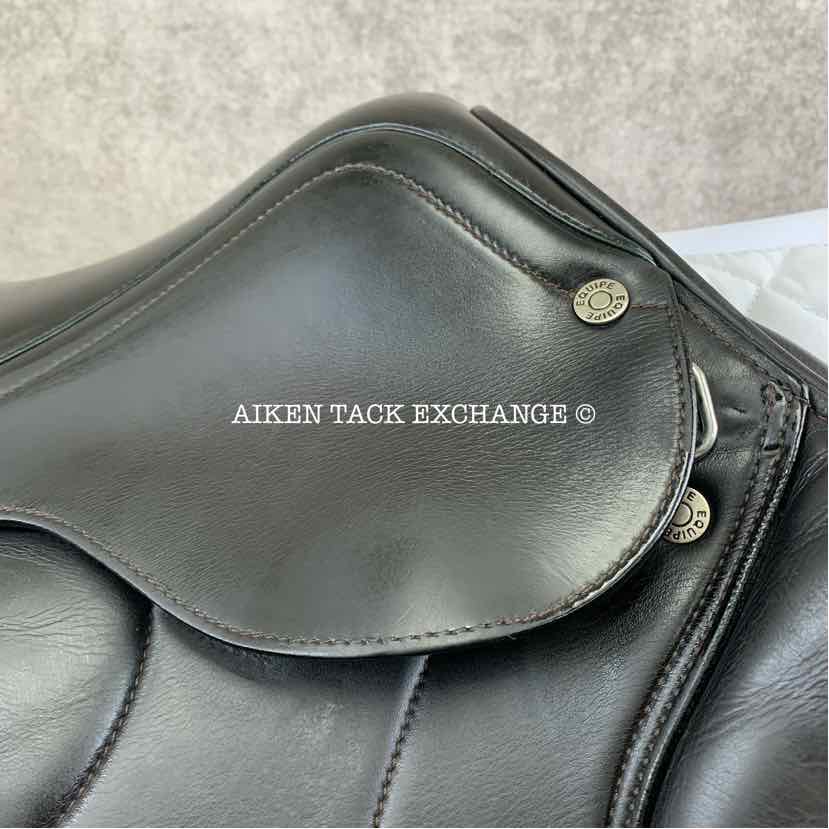 **SOLD** 2018 Equipe Synergy Special Close Contact Jump Saddle, 17.5" Seat, Forward Flap, Medium Wide Tree, Foam Panels