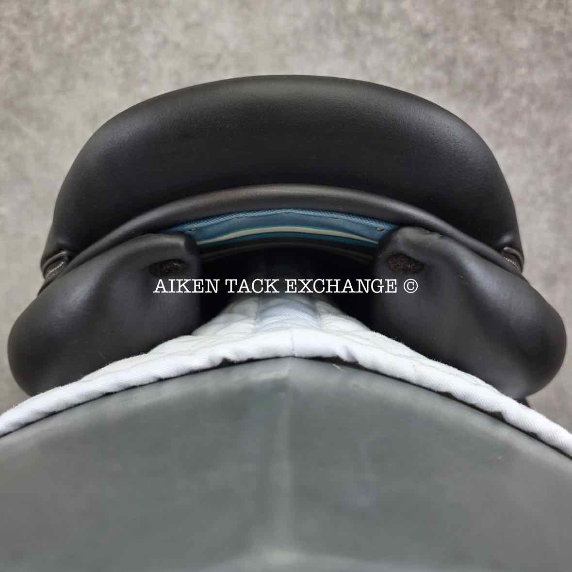 2019 Voltaire Blue Infinite Close Contact Jump Saddle, 17" Seat, 2A Flap, Medium Wide Tree, PRO Panels, Full Buffalo Leather