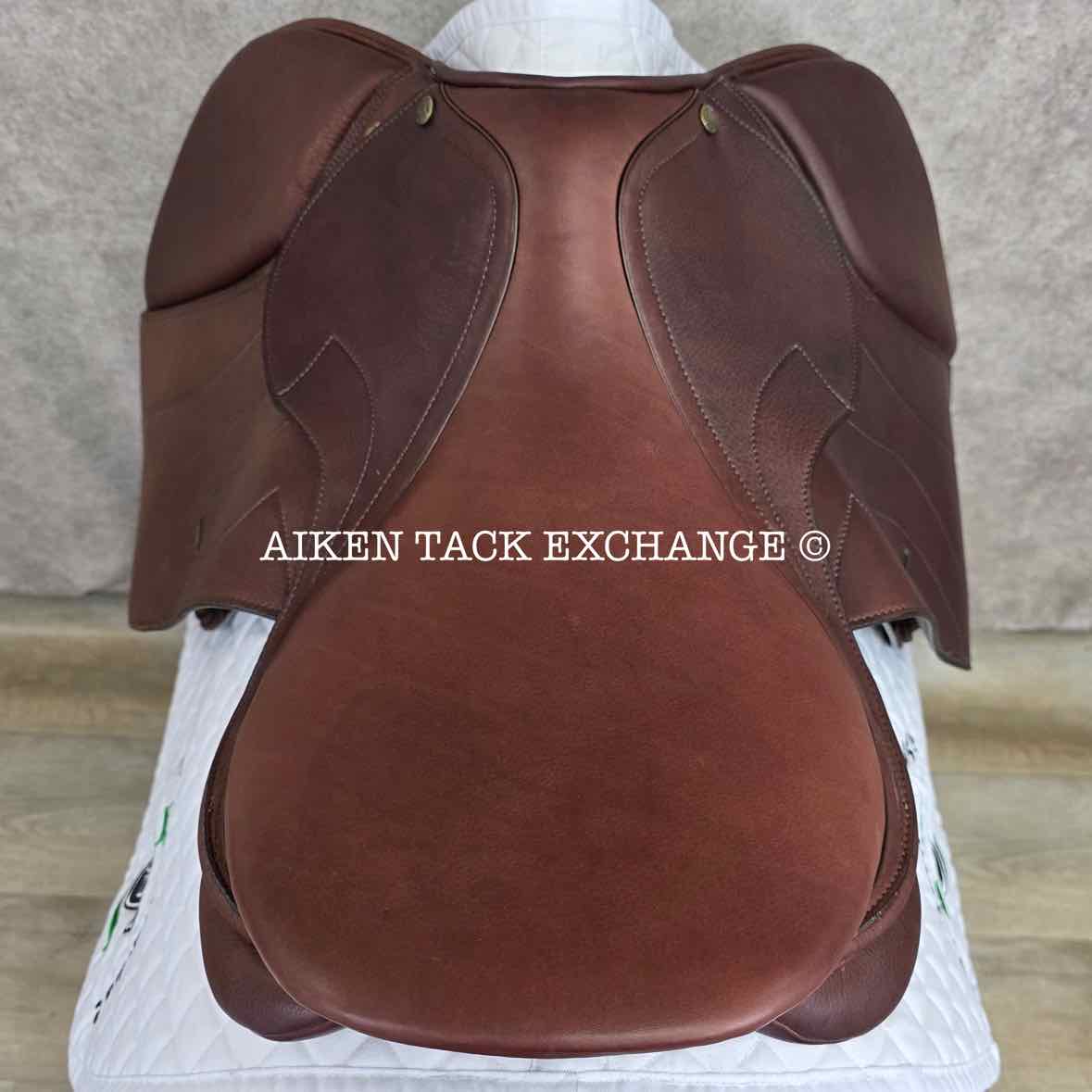 HDR - Henri de Rivel Laureate IGP Close Contact Jump Saddle, 18.5" Seat, Adjustable Tree - Changeable Gullet, Wool Flocked Panels