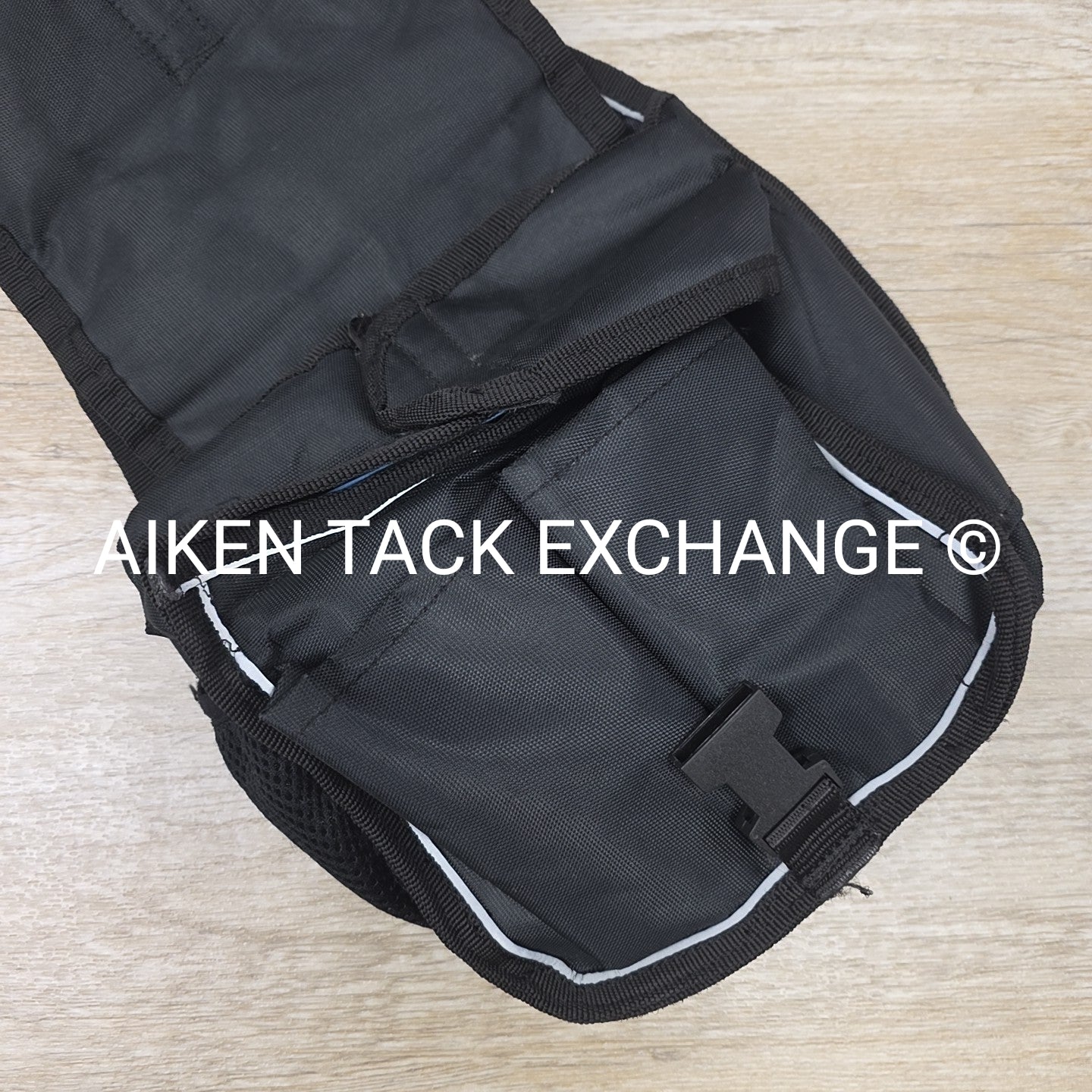 Majestic Ally Nylon Insulated Multi-Compartment Saddle Bag for Horn