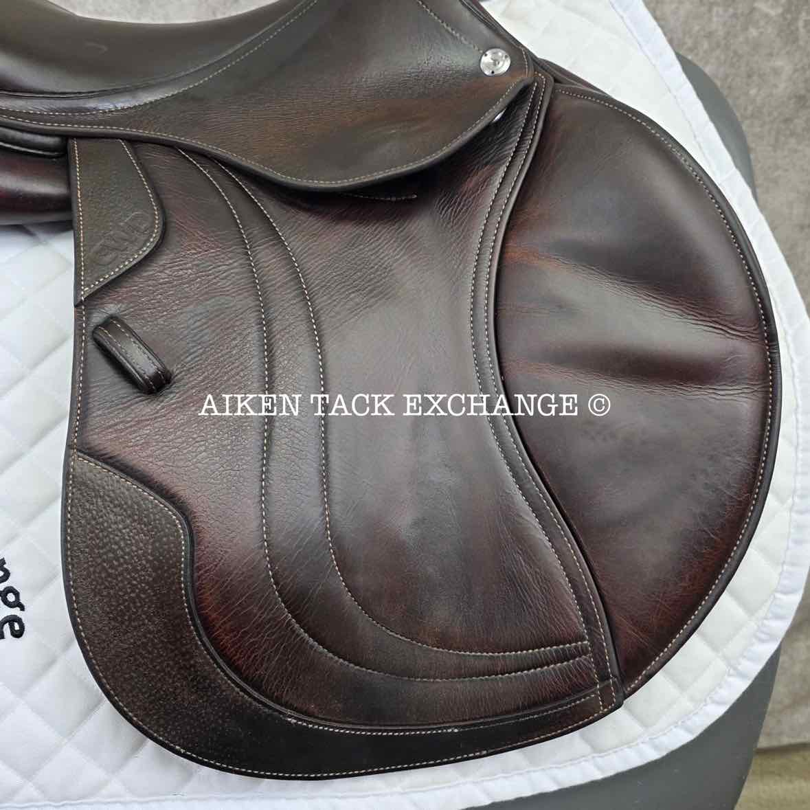 2019 CWD SE01 Close Contact Jump Saddle, 17" Seat, 3C Flap, Medium Tree, Foam Panels, Full Buffalo Leather