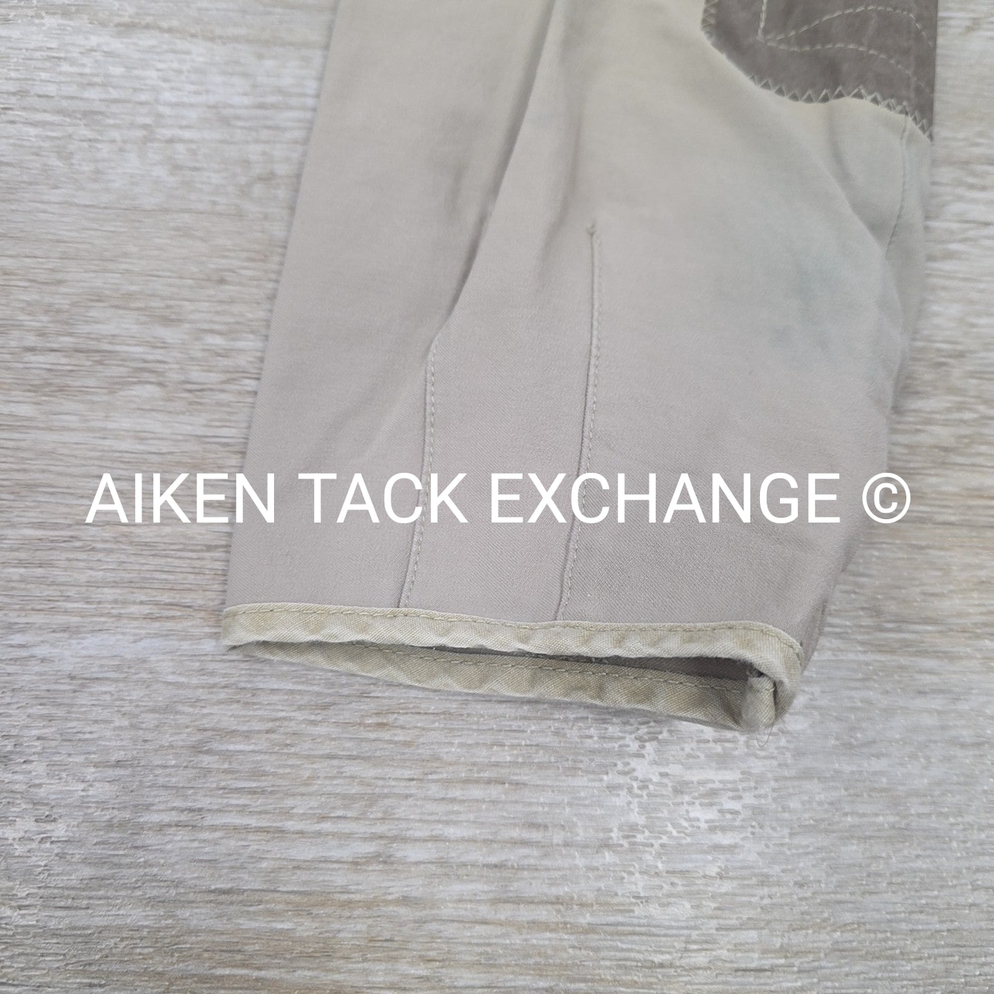 Tailored Sportsman Trophy Hunter Knee Patch Breeches, Size 30