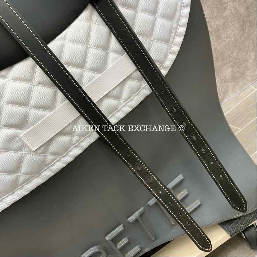 **SOLD** Stubben Endurance Dressage Saddle, 17.5" Seat, Short Flap, 31cm Tree - Medium Wide, Wool Flocked Panels