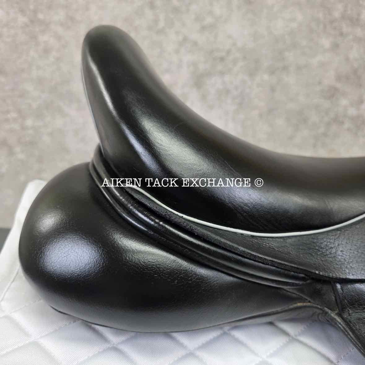 2015 Custom Saddlery Wolfgang Omni Dressage Saddle, 18" Seat, Adjustable Tree, Wool Flocked Panels
