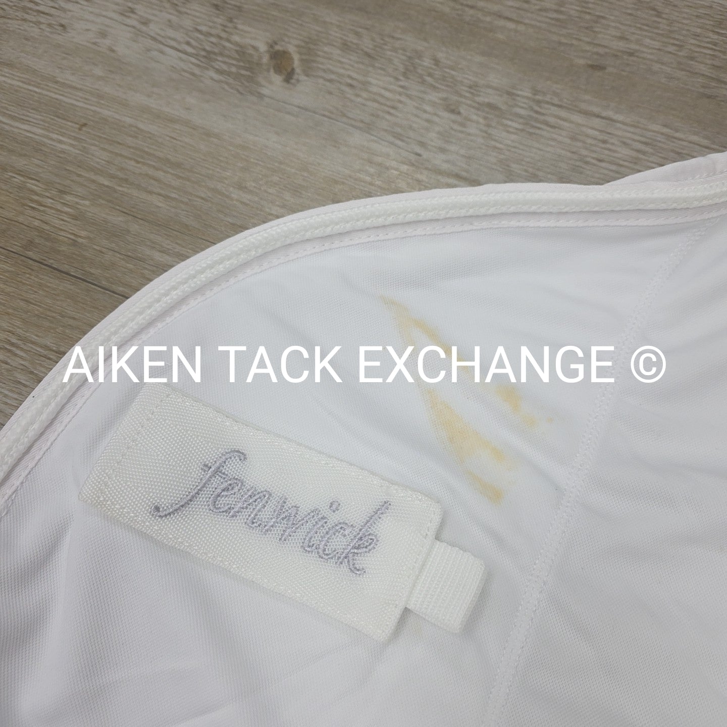 Fenwick Equestrian Therapeutic Jade Cooler, White (has marks), 82"