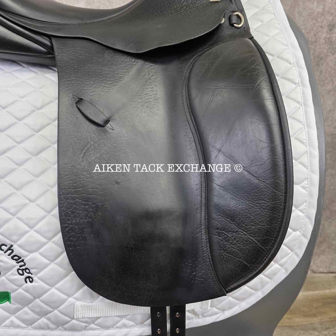 Anky Dressage Saddle, 17.5" Seat, Medium Wide Tree, Wool Flocked Panels