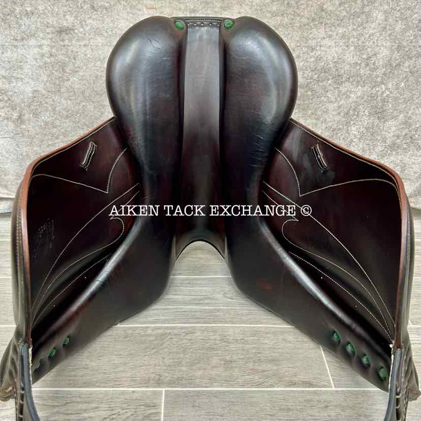 2005 Devoucoux Makila Monoflap Dressage Saddle, 18" Seat, 3A Flap, Medium/Medium Wide Tree, Foam Panels