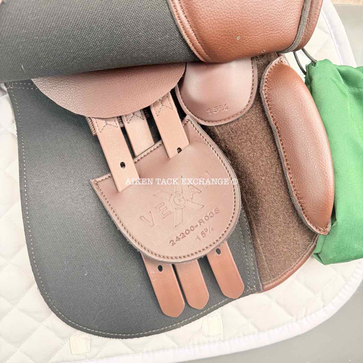 HDR Vegan-X Junior Close Contact Saddle, 15.75" Seat, Adjustable Tree - IGP Changeable Gullet, Wool Flocked Panels