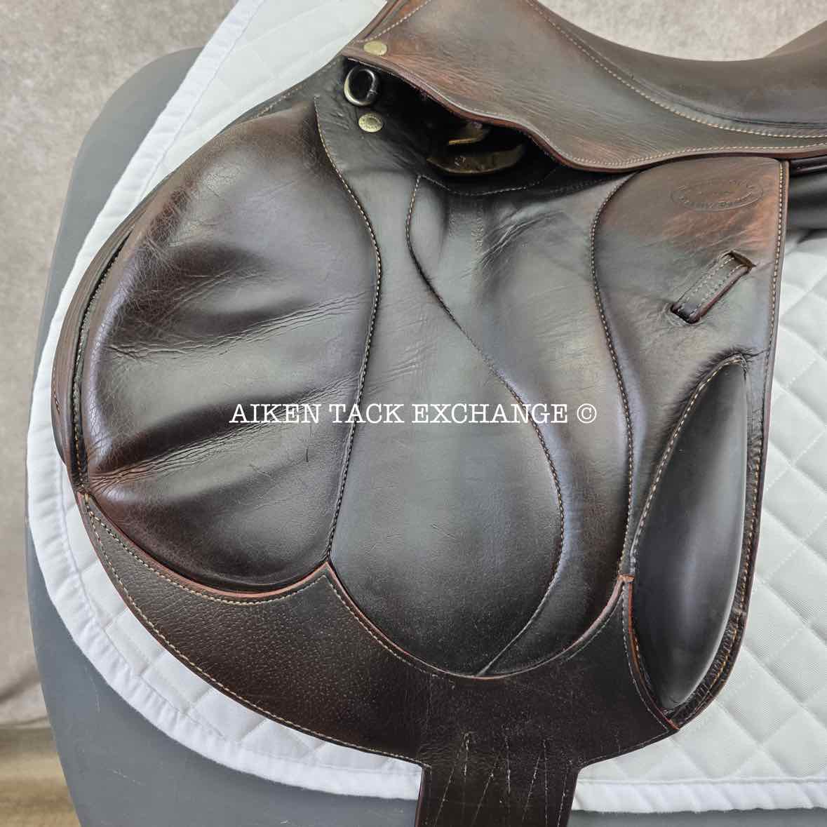 **SOLD** 2006 Devoucoux Chiberta Monoflap Jump Saddle, 17.5" Seat, 2A Flap, Medium Wide Tree, Foam Panels, Full Buffalo Leather