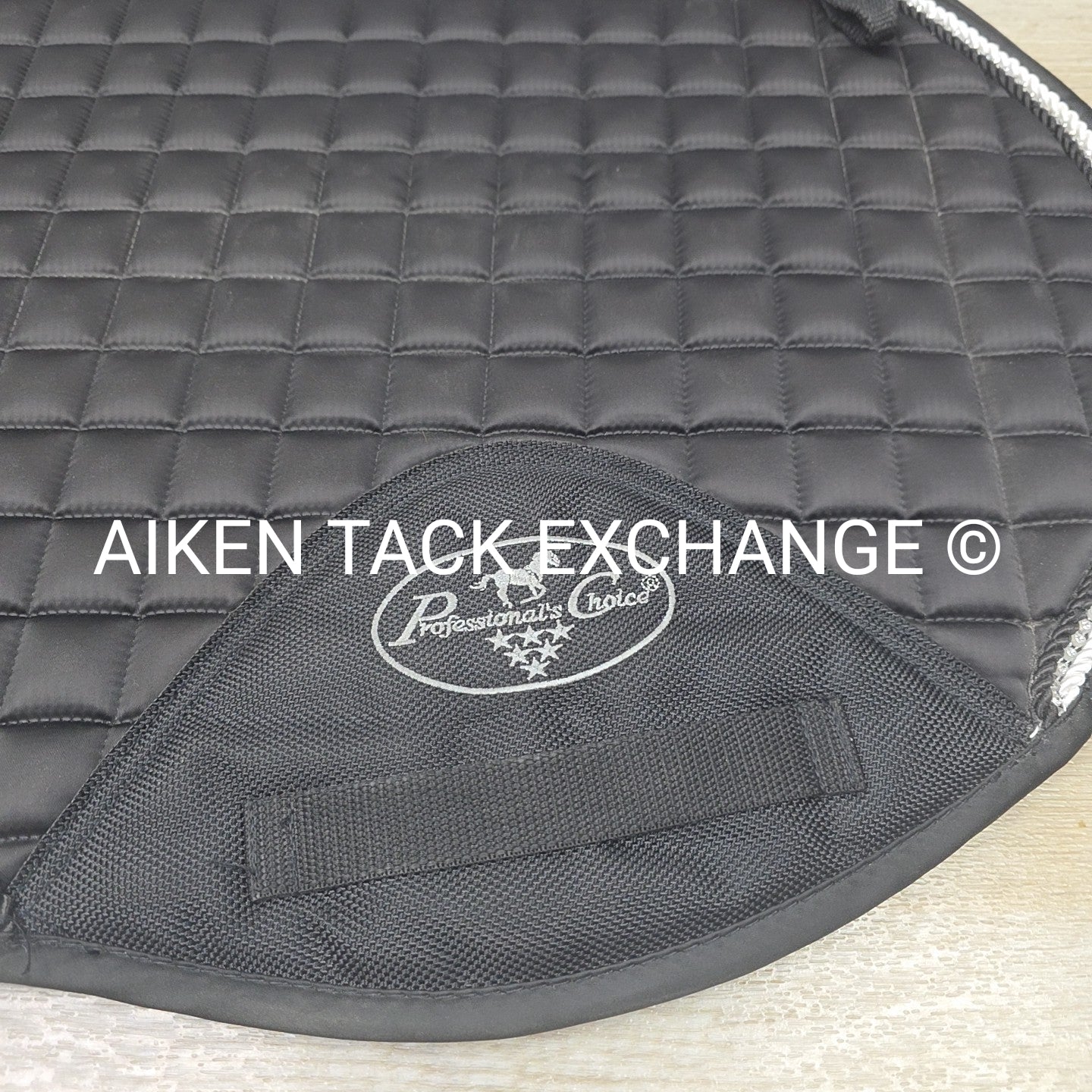 Professionals Choice Satin Jump Saddle Pad