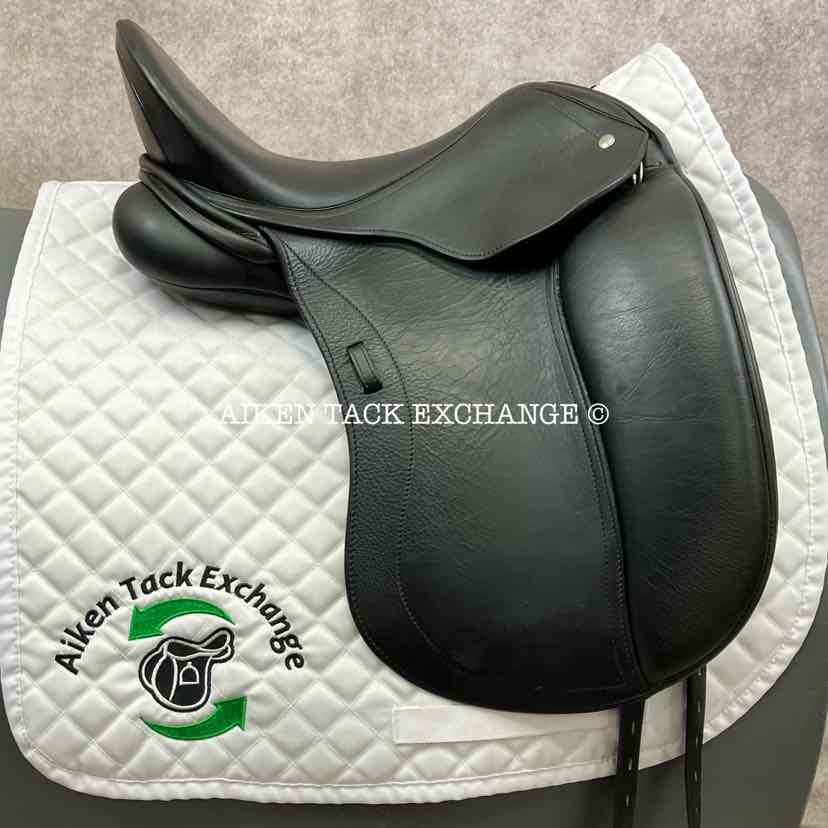 **On Trial** 2014 Schleese Obrigado Dressage Saddle, 17" Seat, Adjustable AdapTree, Wool Flocked Panels