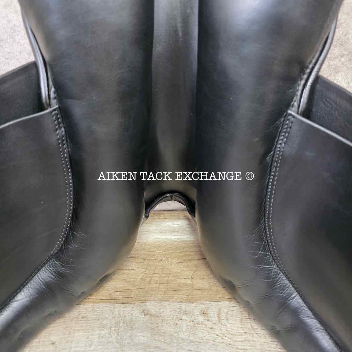 2004 Stubben Scandica DL Dressage Saddle, 17.5" Seat, 32cm Tree - Wide, Wool Flocked Panels