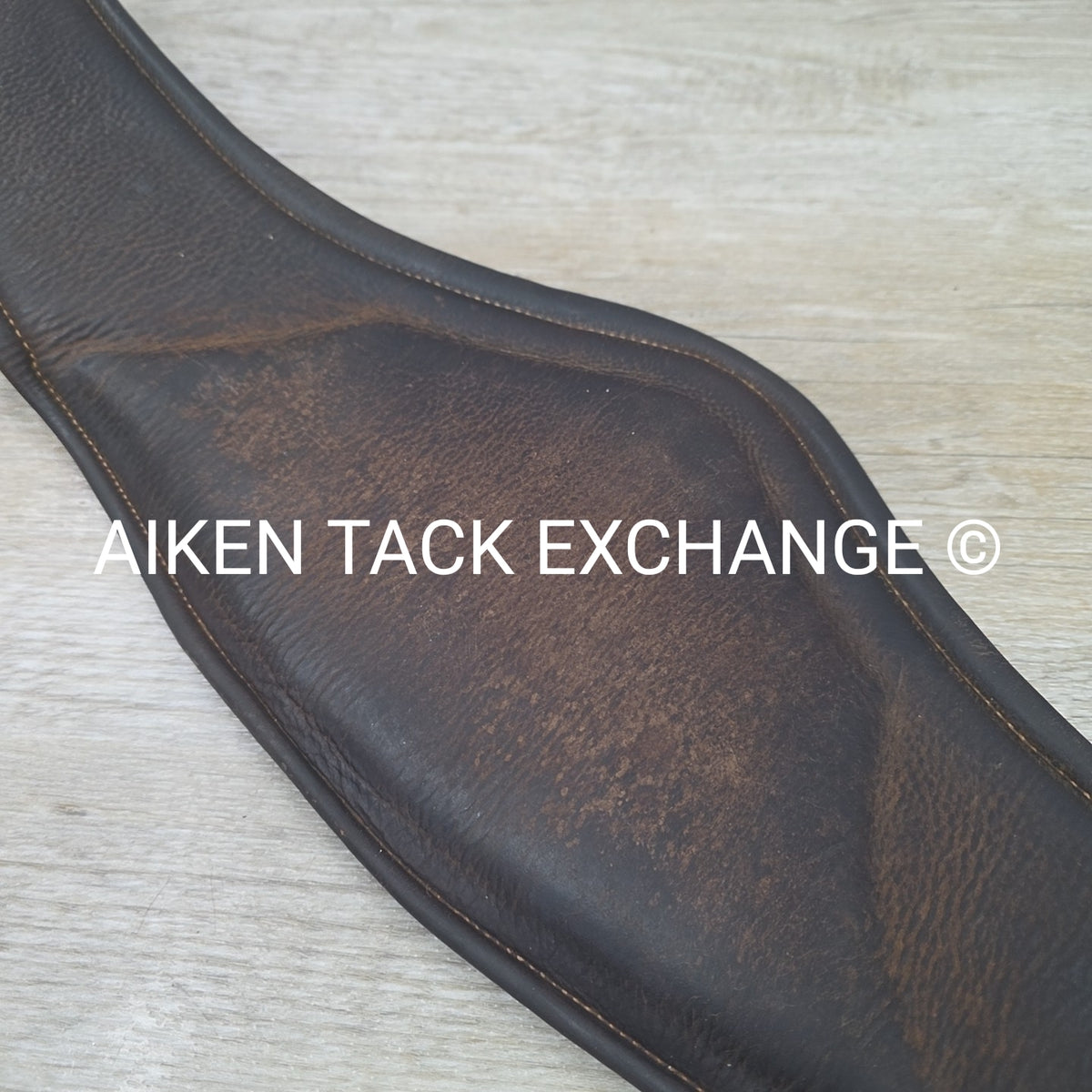Devoucoux V-Strap Girth, Brown, 24" (has blemishes)
